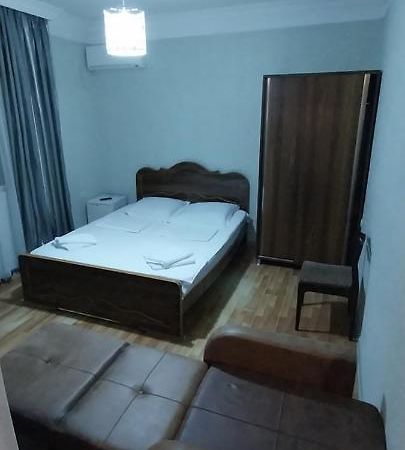 Hostel Gomani バトゥーミ エクステリア 写真