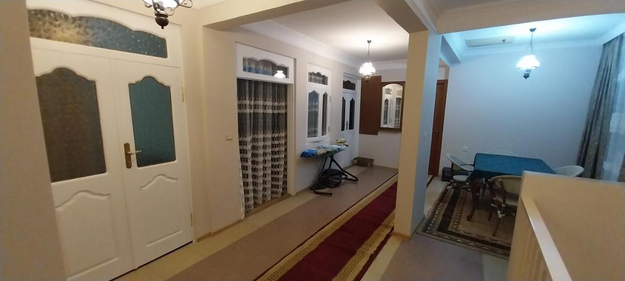 Hostel Gomani バトゥーミ エクステリア 写真
