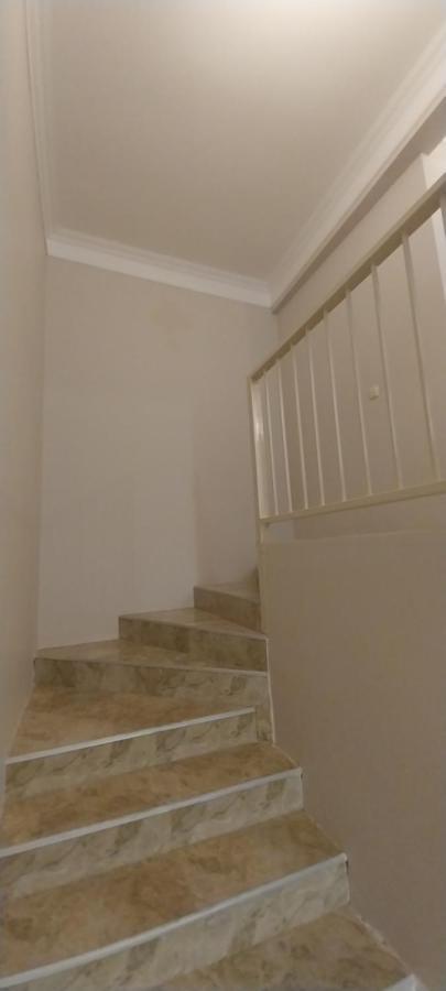 Hostel Gomani バトゥーミ エクステリア 写真
