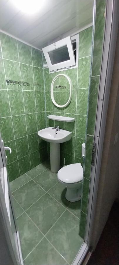 Hostel Gomani バトゥーミ エクステリア 写真