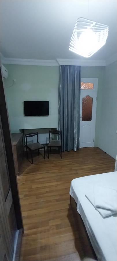 Hostel Gomani バトゥーミ エクステリア 写真